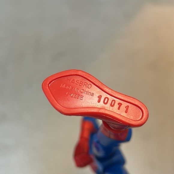 Spider-Man Talking Action Figure with Web Accessory 2008 - Picture 6 of 8